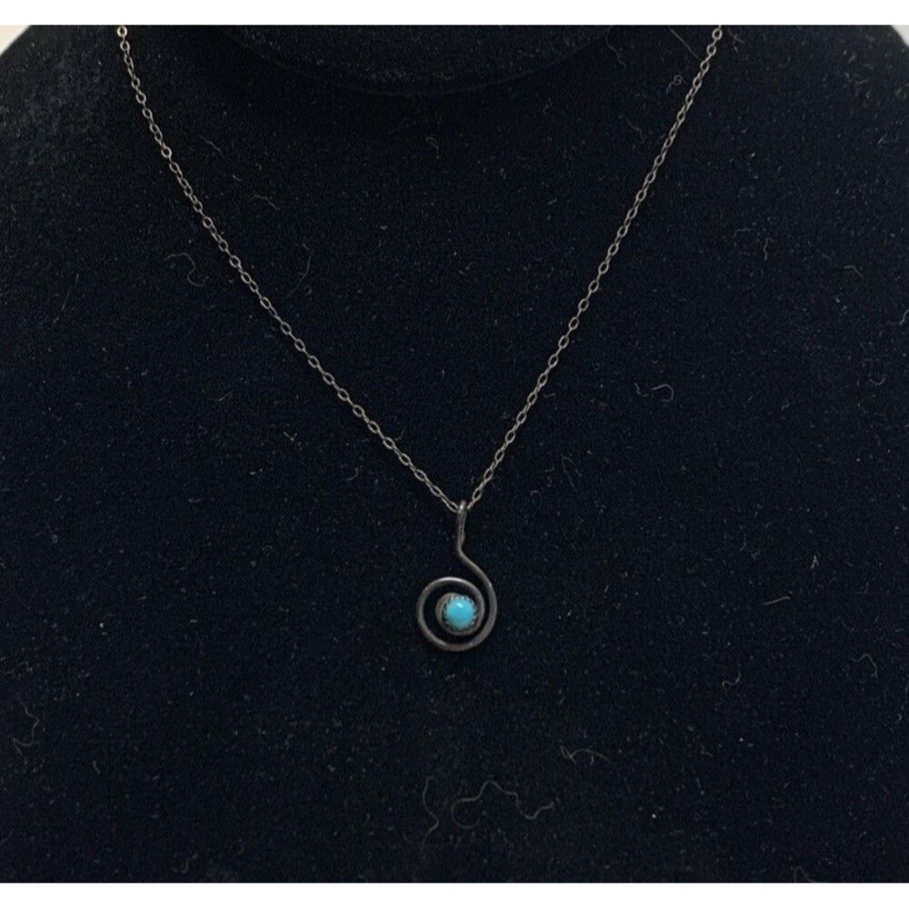 Vintage Native American Sterling Silver Sleeping Beauty Turquoise Swirl Necklace